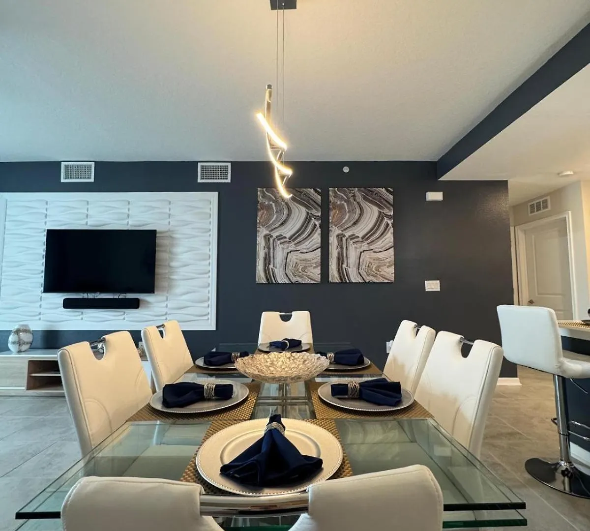 Appartement 2 Bedrooms In Storey *