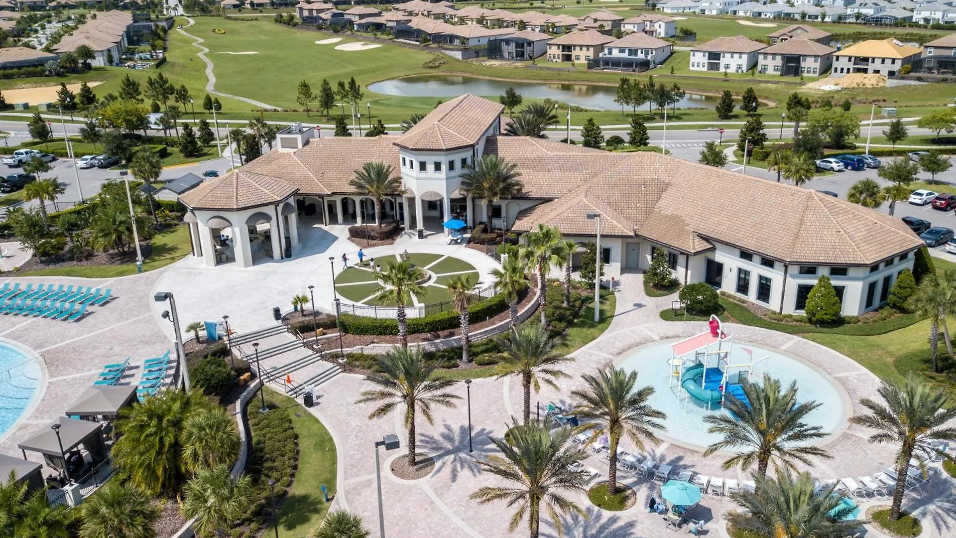 8953 Cc - 4br Townhome With Sparkling Pool *
