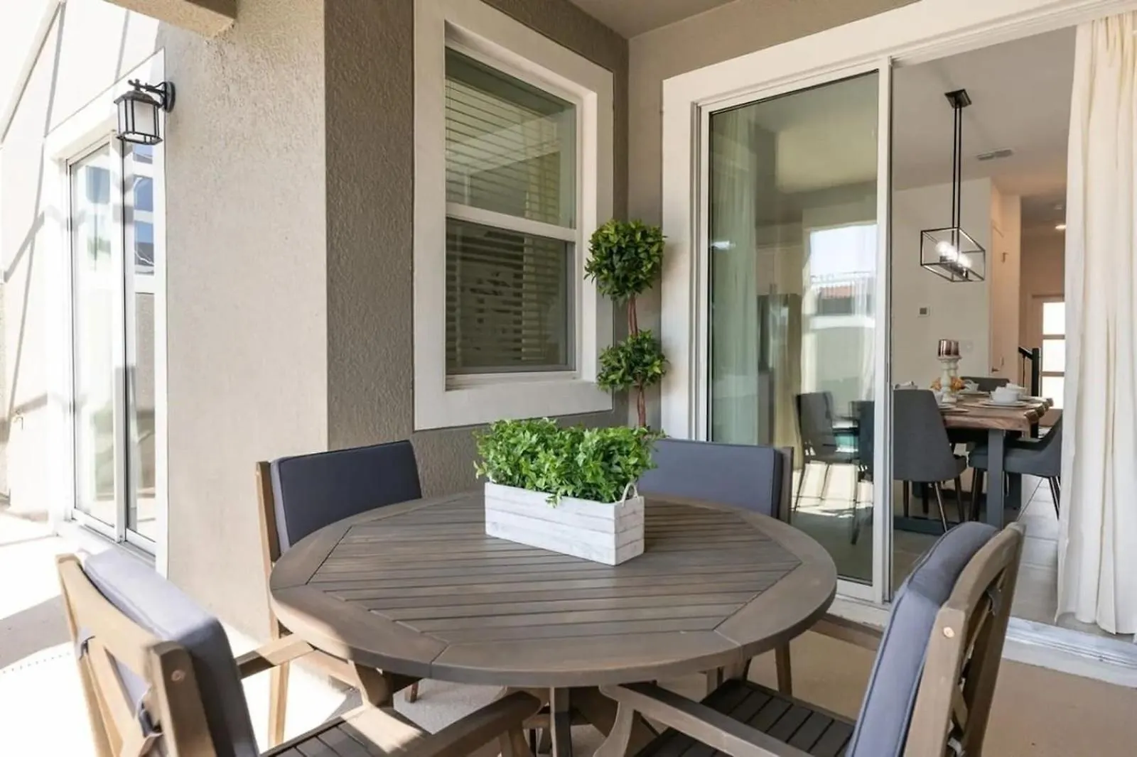 1088 Magic + Private Pool In Champions Gate! *
