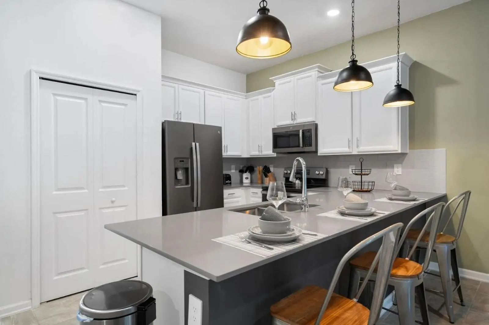 Spacious 2br | Game & Amenities *