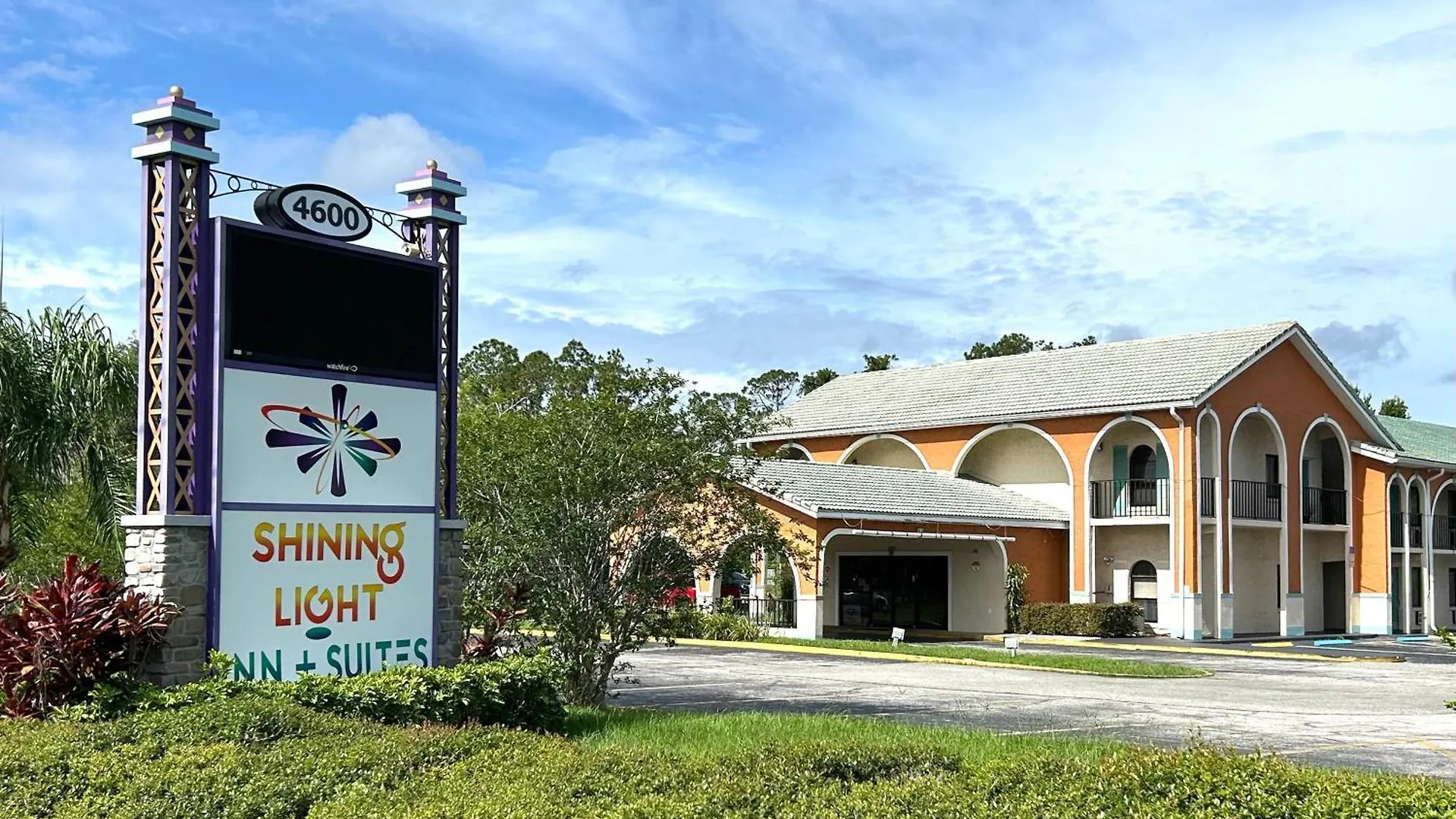 Shining Light & Hotel Kissimmee