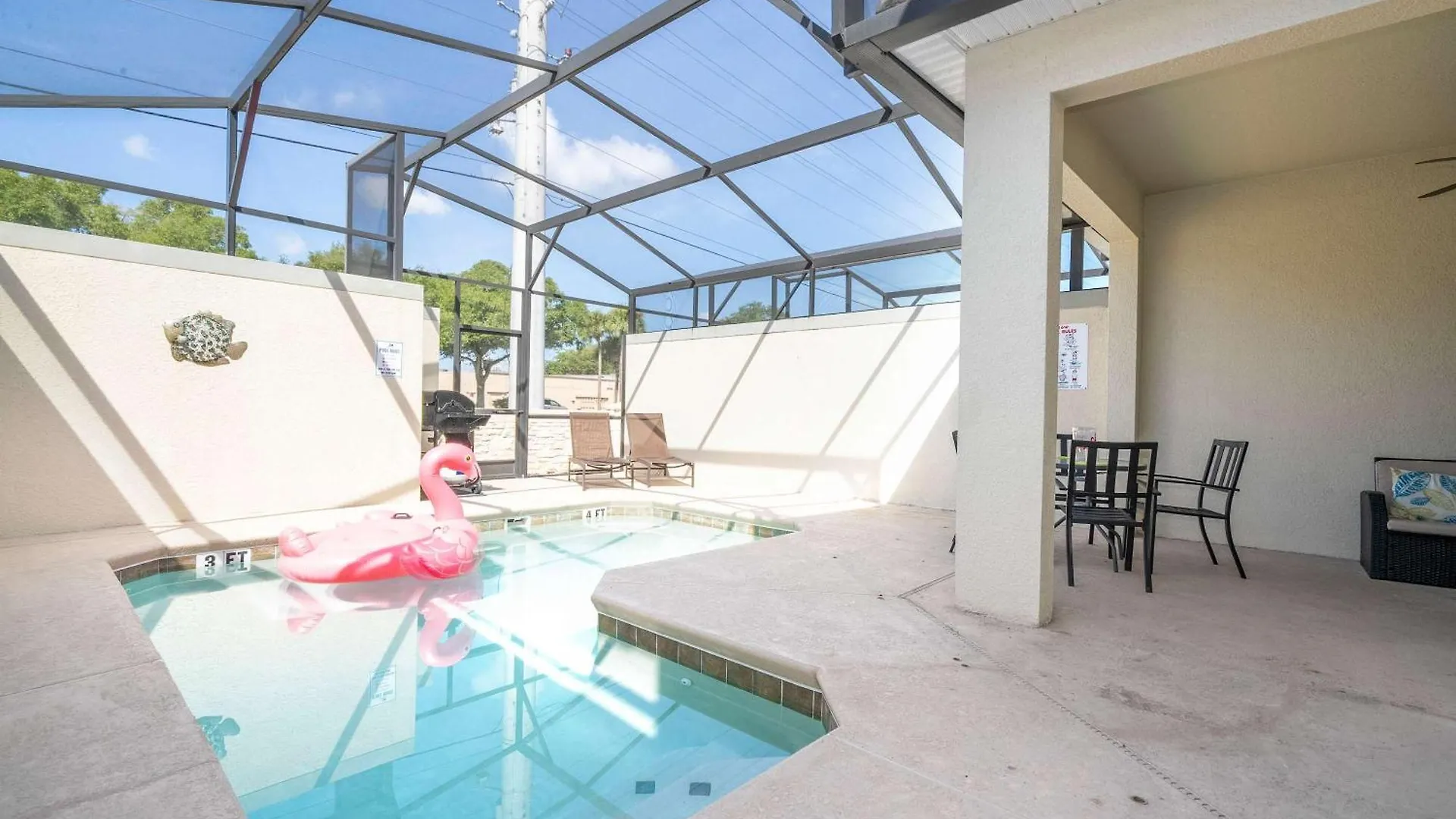 Stunning 5bd With Pool At Storey 5019 Hébergement de vacances *