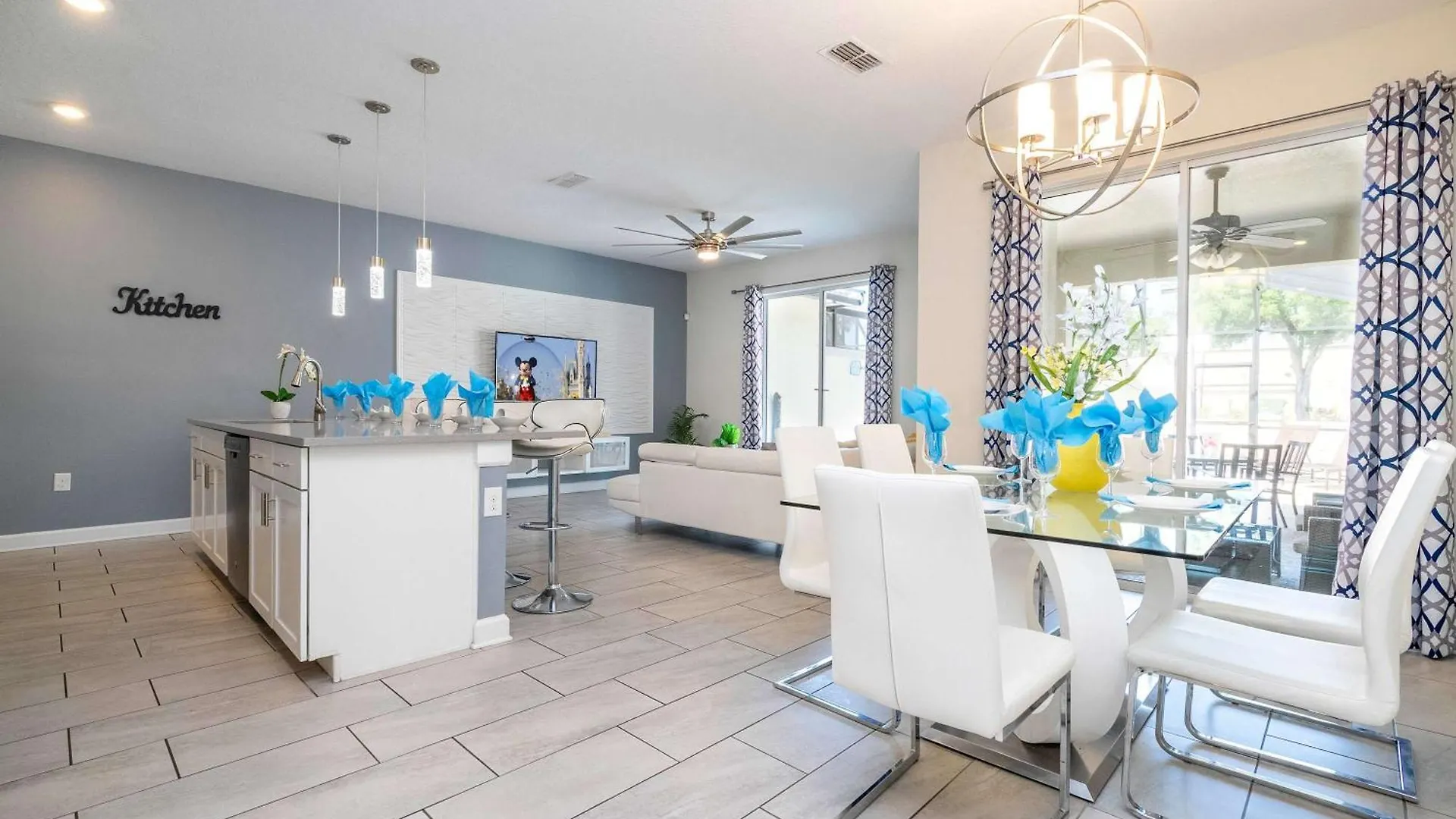 Stunning 5bd With Pool At Storey 5019