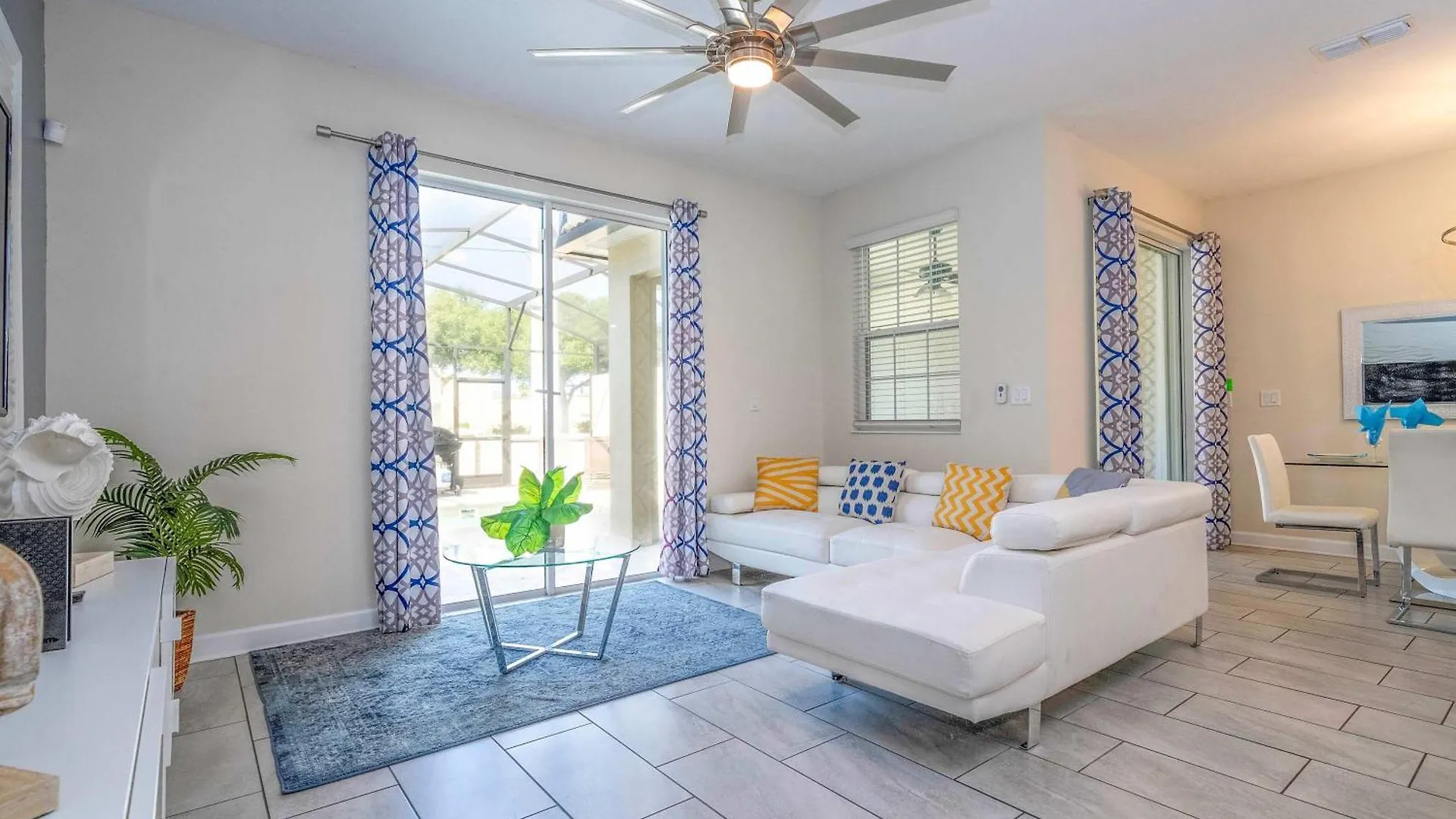 Stunning 5bd With Pool At Storey 5019