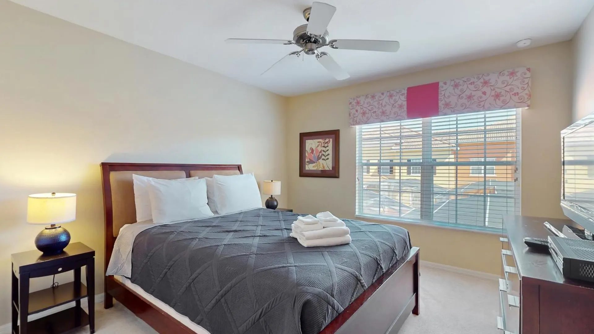 Holiday home 4 Bed 3 Bath Vacation In