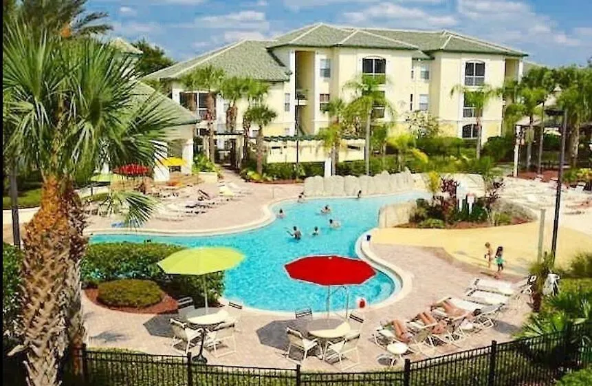 Resort-style Near Apartamento