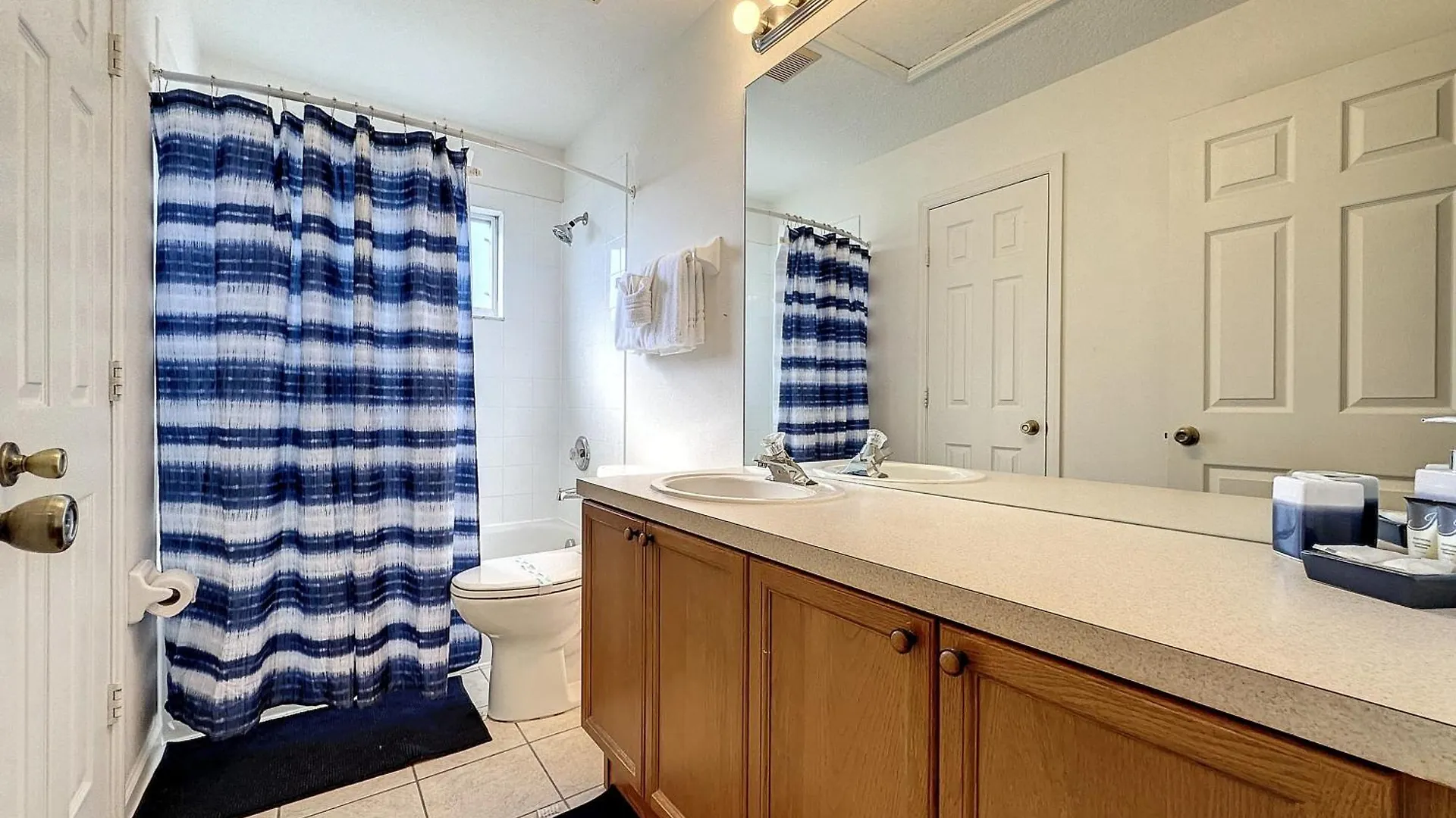 - Windsor Palms 141 *