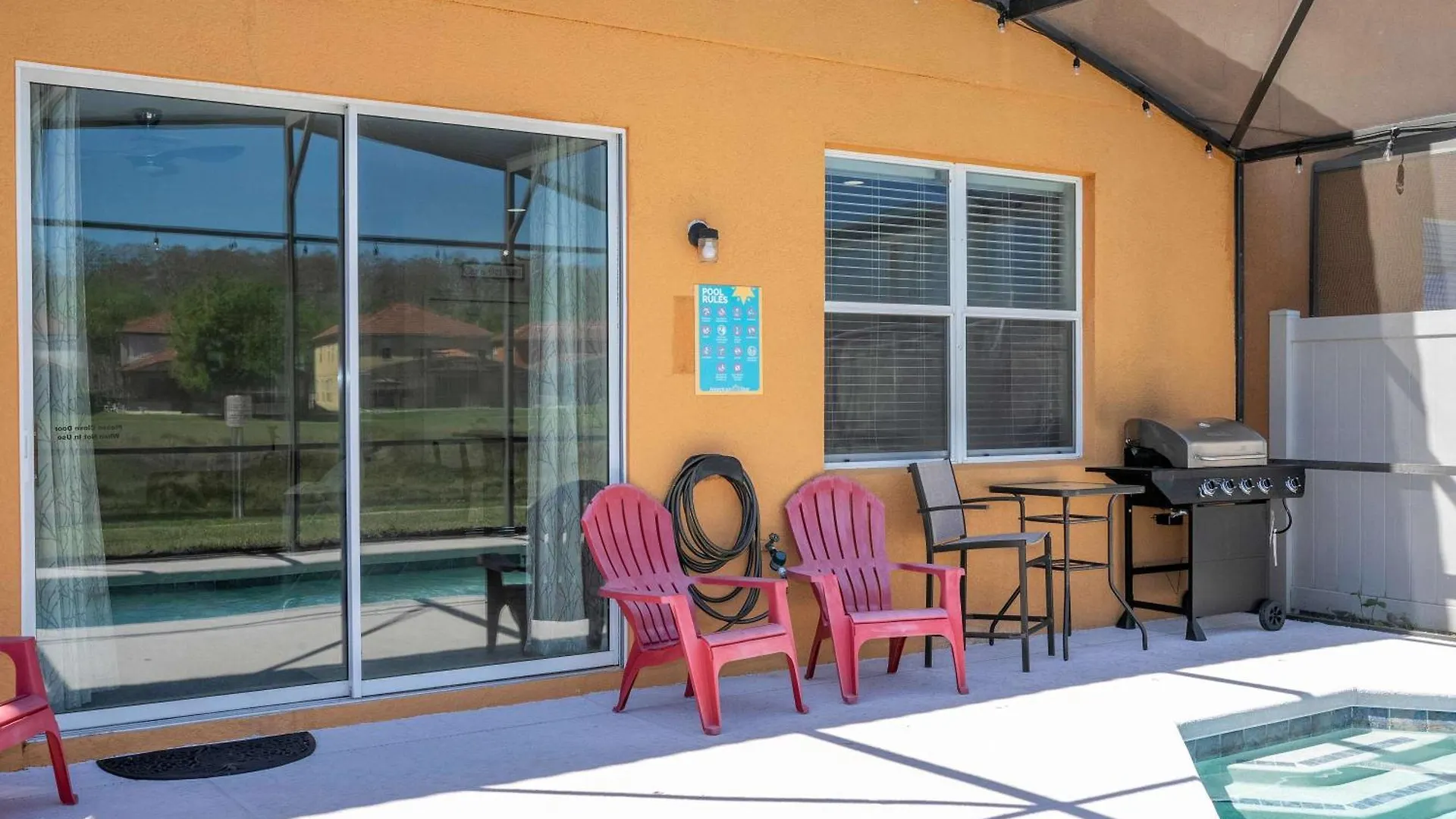 4br Lakefront - Themed - Pool & Bbq! Holiday home