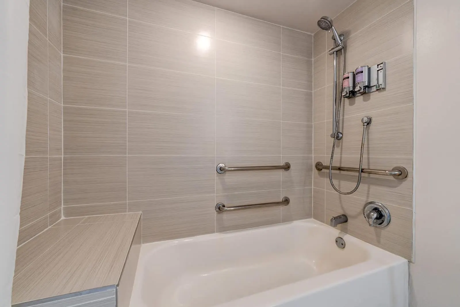 イン Legacy Grand In Prime Spot キシミー