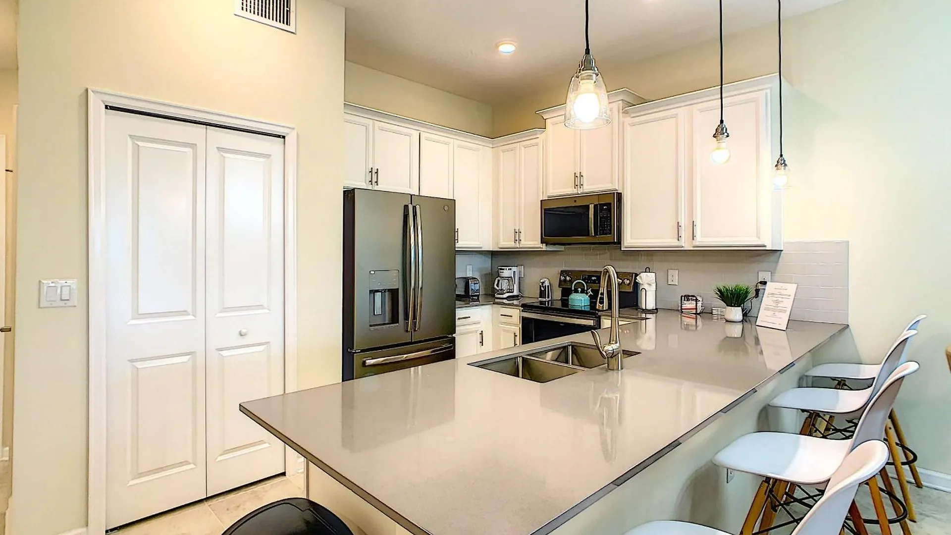 Splendid 2br With Game & Console