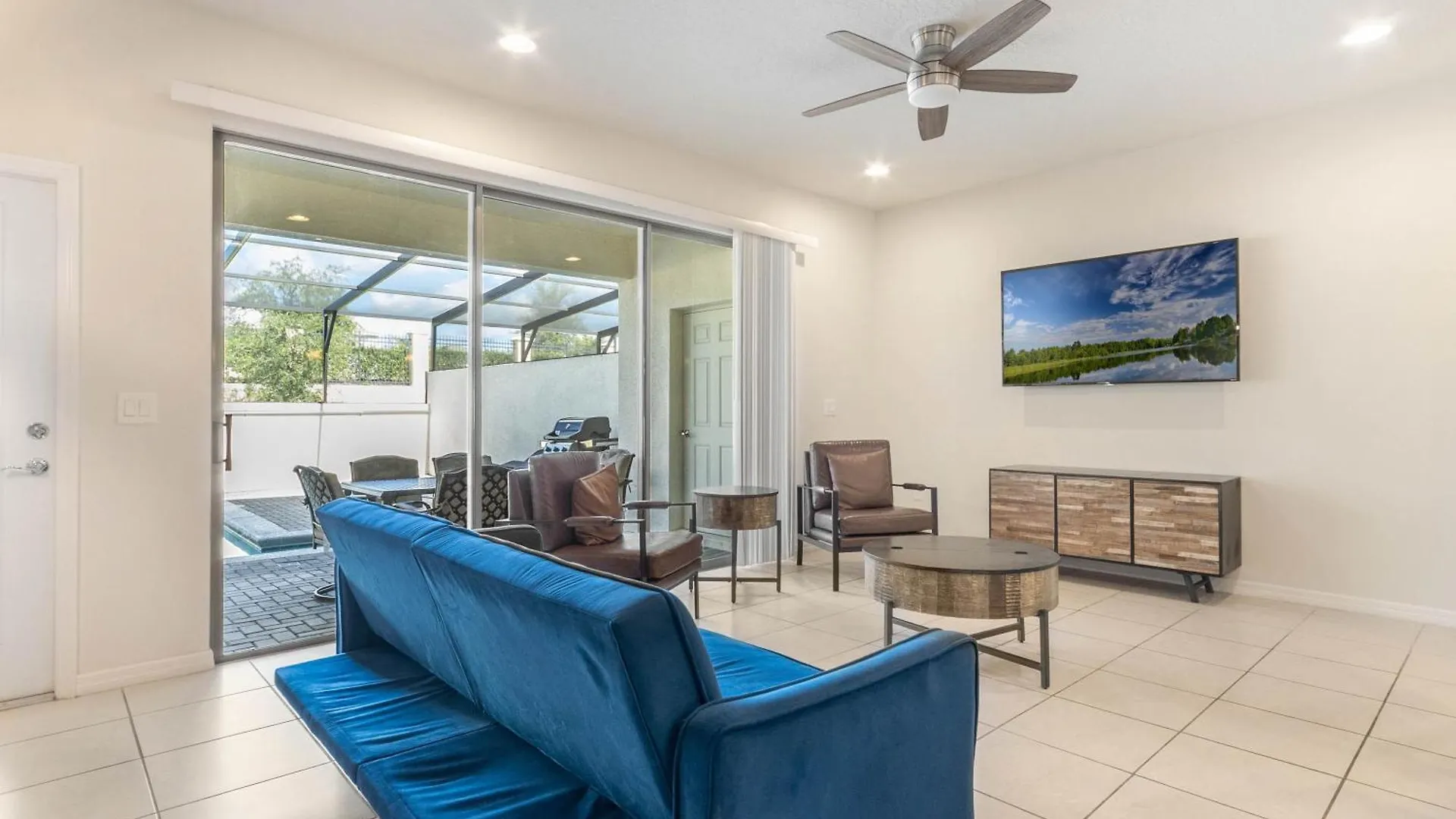 Live Luxe At House Of Dreams At Windsor