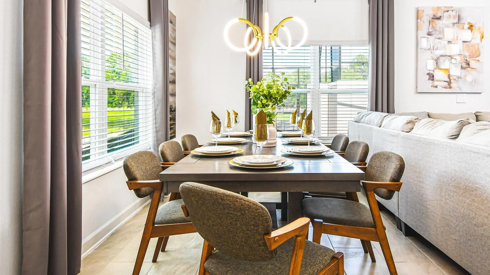 度假居 Storey 5br Family Townhome W Pool Near