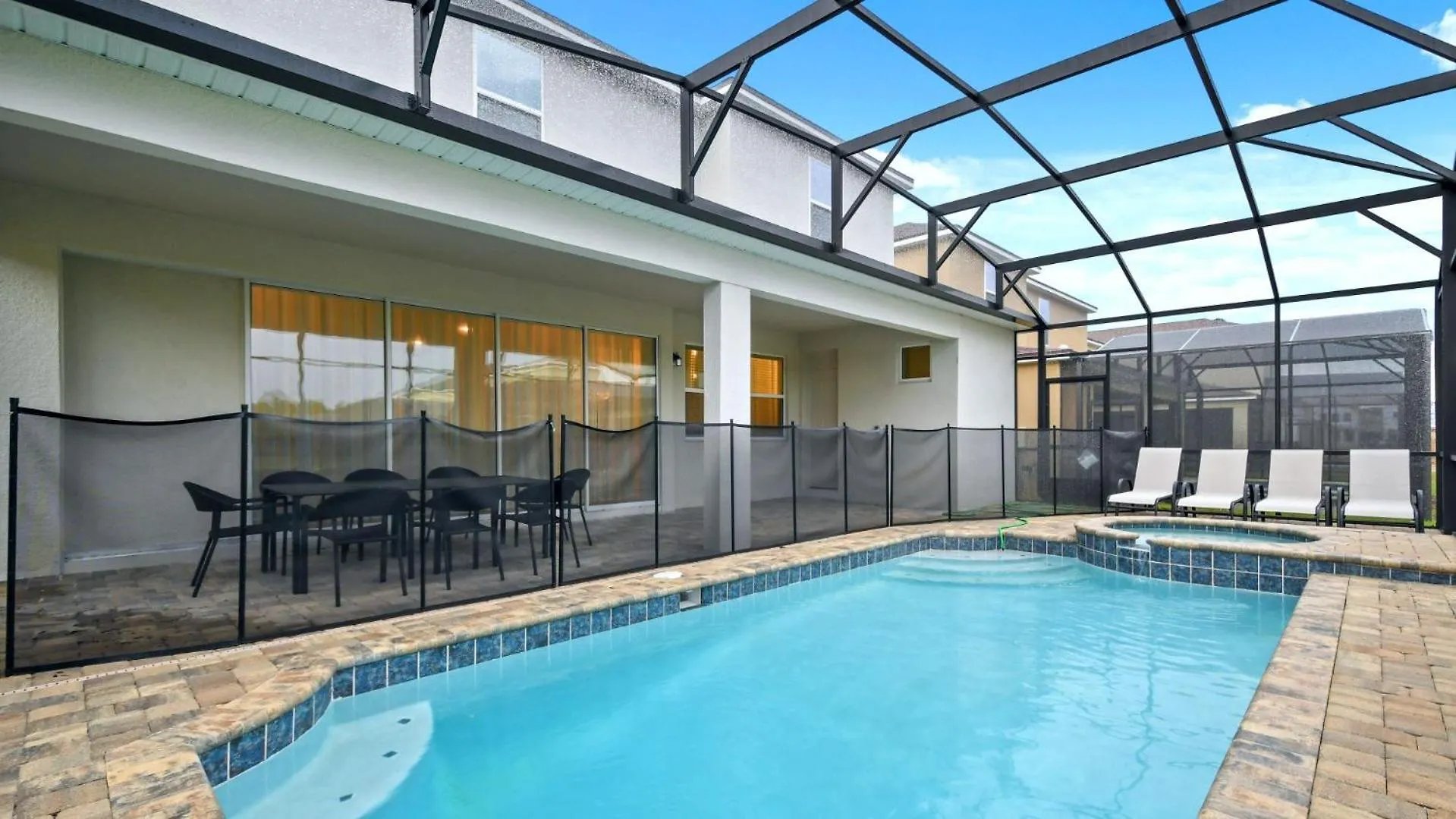 Bright And Spacious Solara Retreat *
