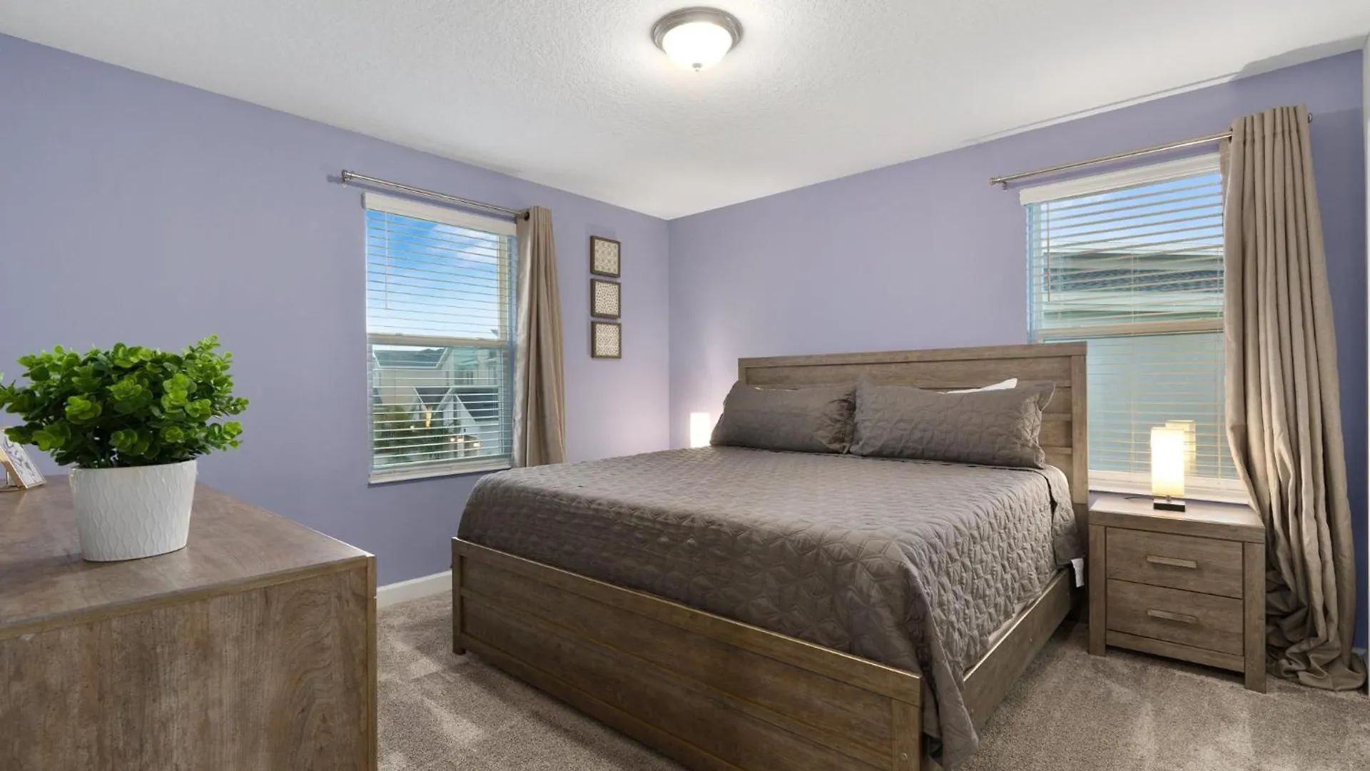 Opulent Stay: Pool, Spa, 10 Mi Away Kissimmee