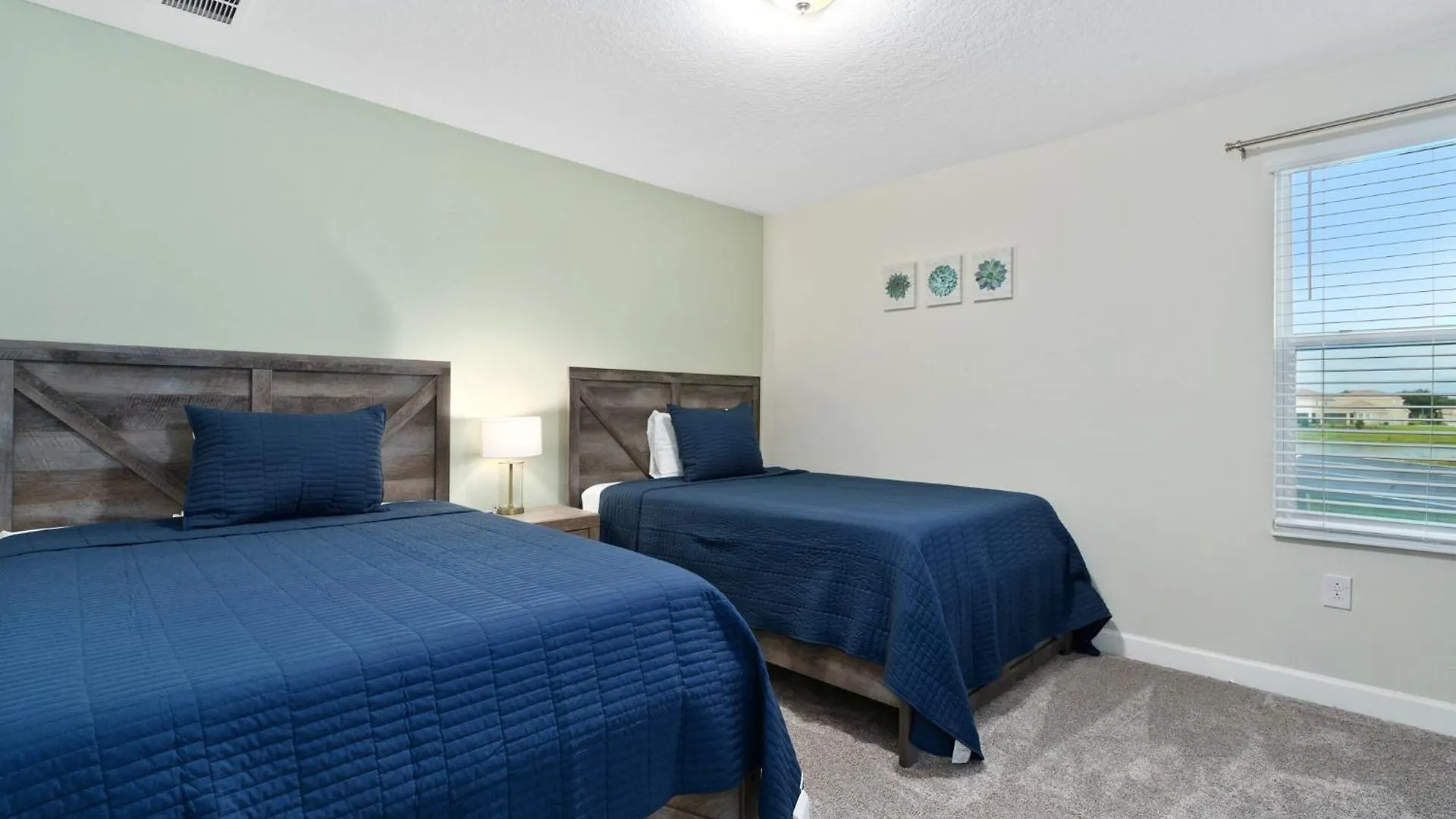 Opulent Stay: Pool, Spa, 10 Mi Away Nyaraló Kissimmee