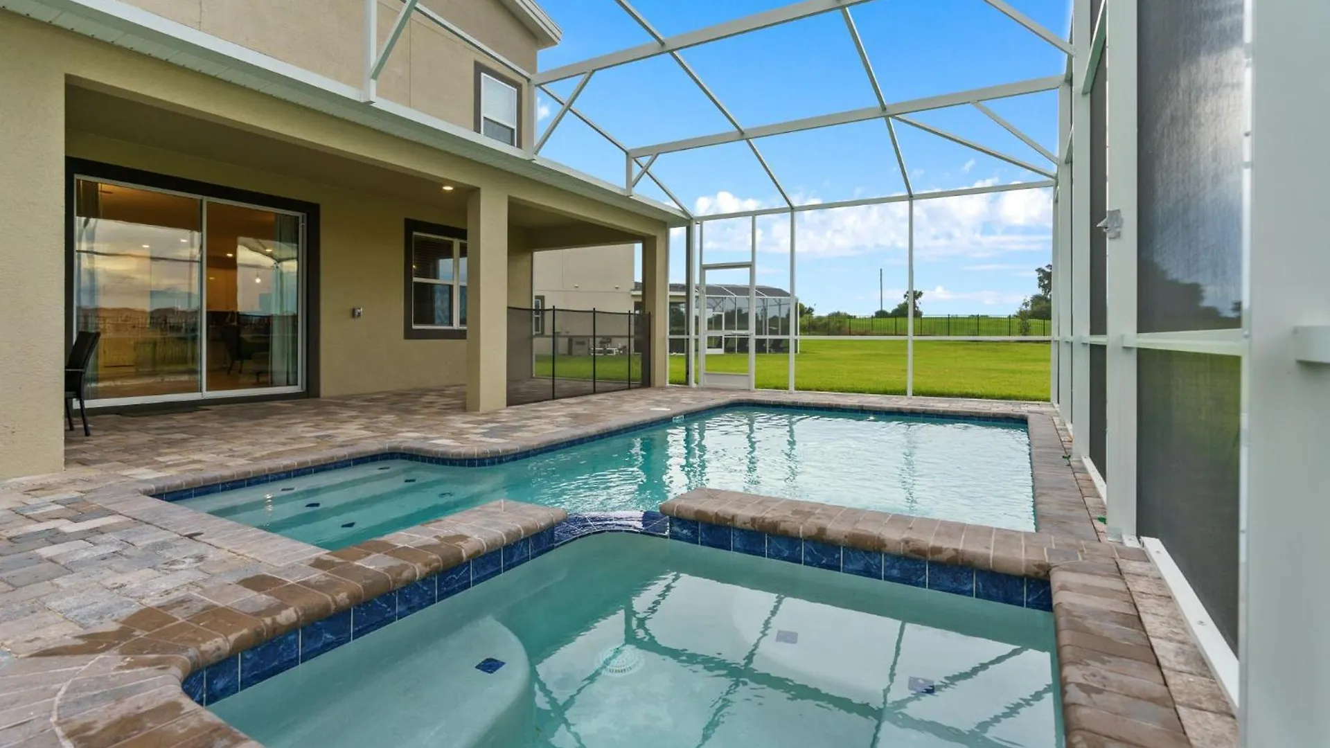 Opulent Stay: Pool, Spa, 10 Mi Away Nyaraló Kissimmee
