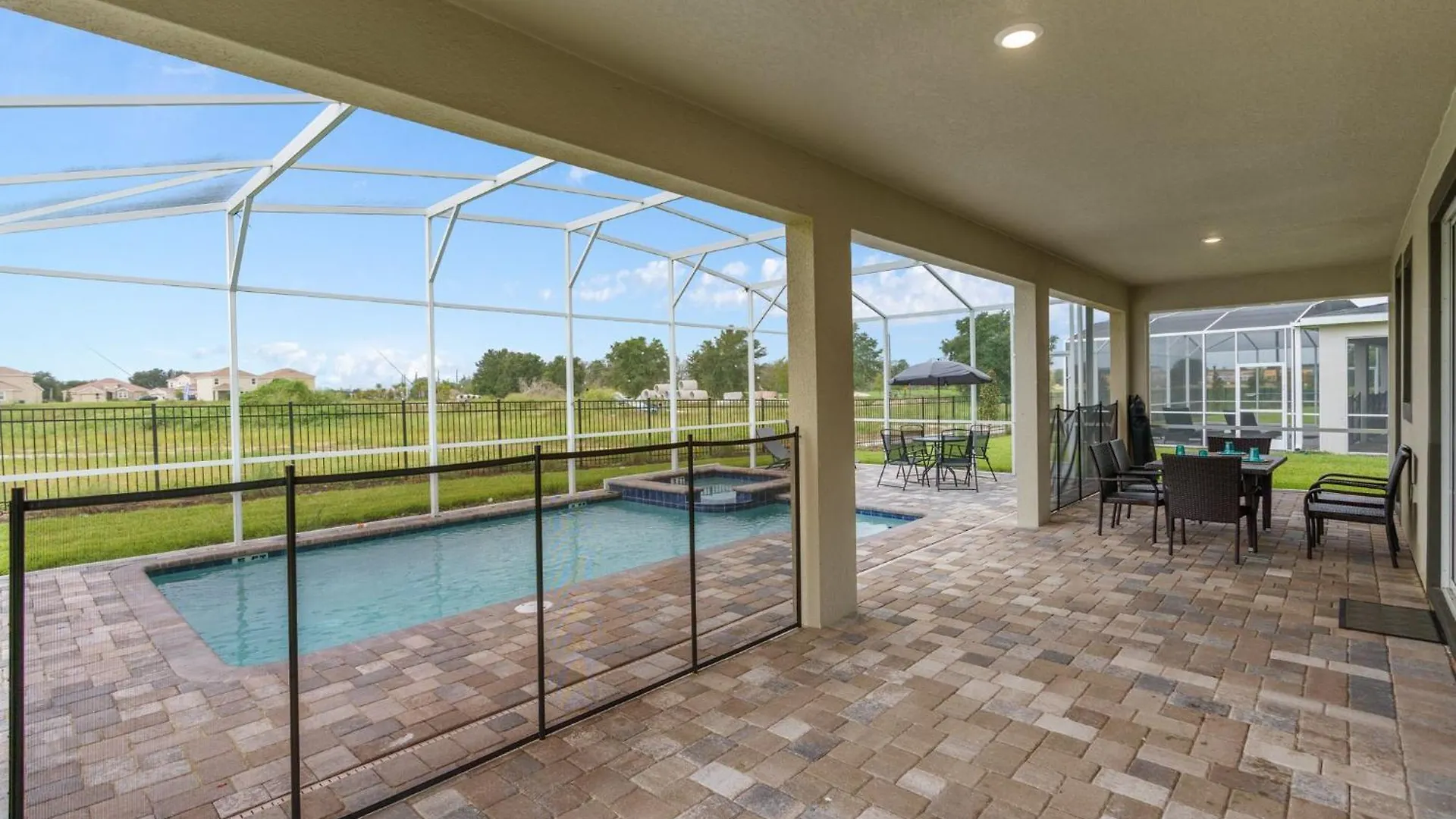 Opulent Stay: Pool, Spa, 10 Mi Away Nyaraló Kissimmee