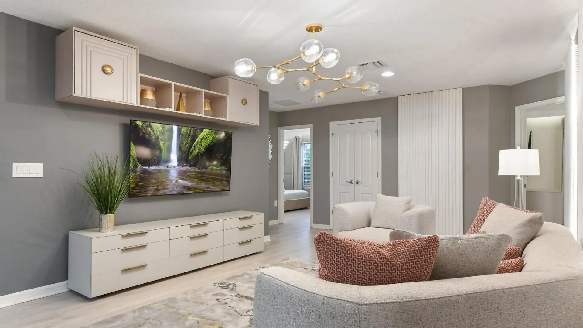 Luxurious With Resort-style Amenities Hébergement de vacances *