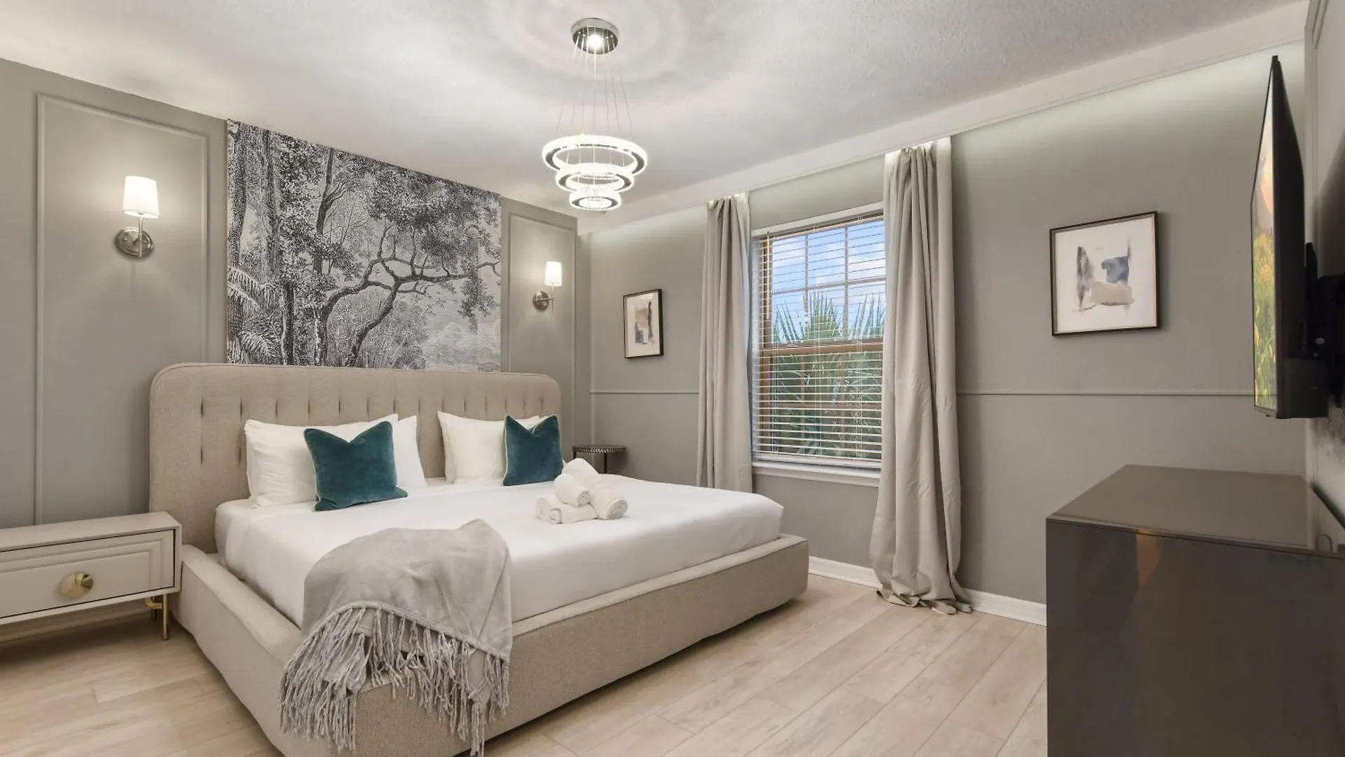 Hébergement de vacances Luxurious With Resort-style Amenities *