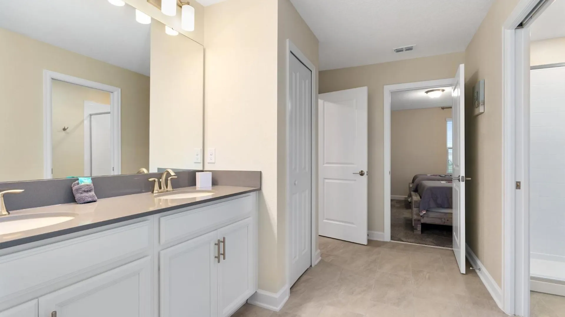 Opulent Stay: Pool, Spa, 10 Mi Away * Kissimmee