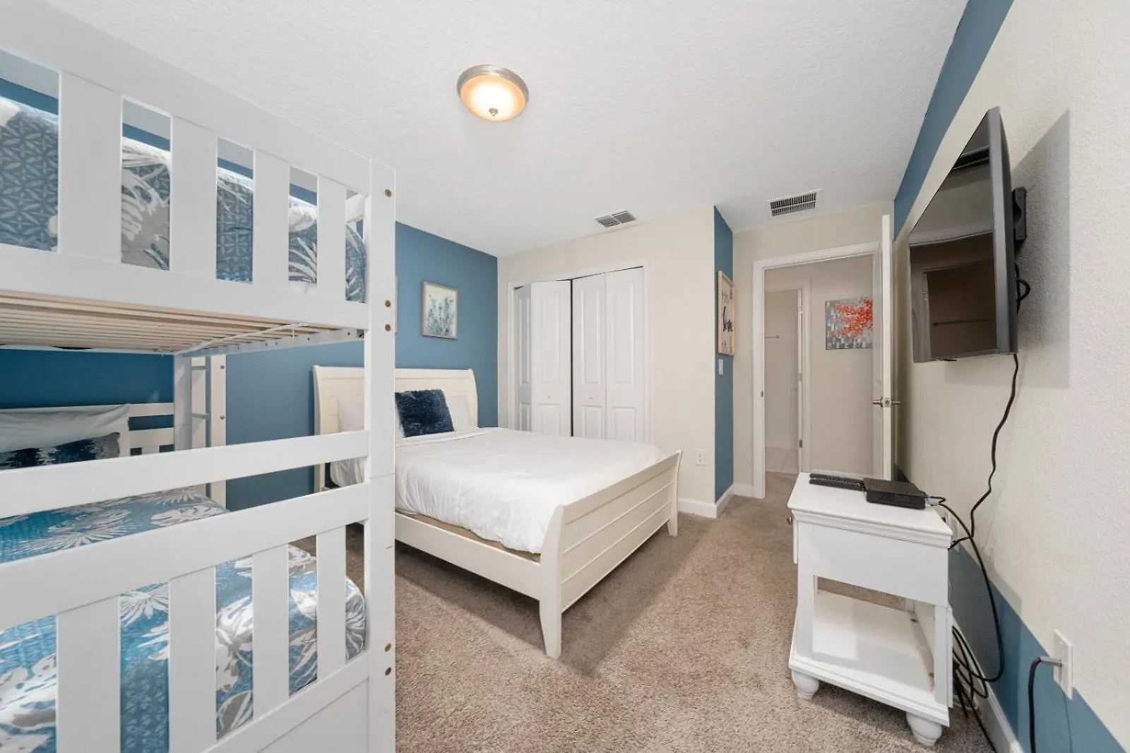 Spacious 4br Townhome Private Pool & Access 114 * Kissimmee