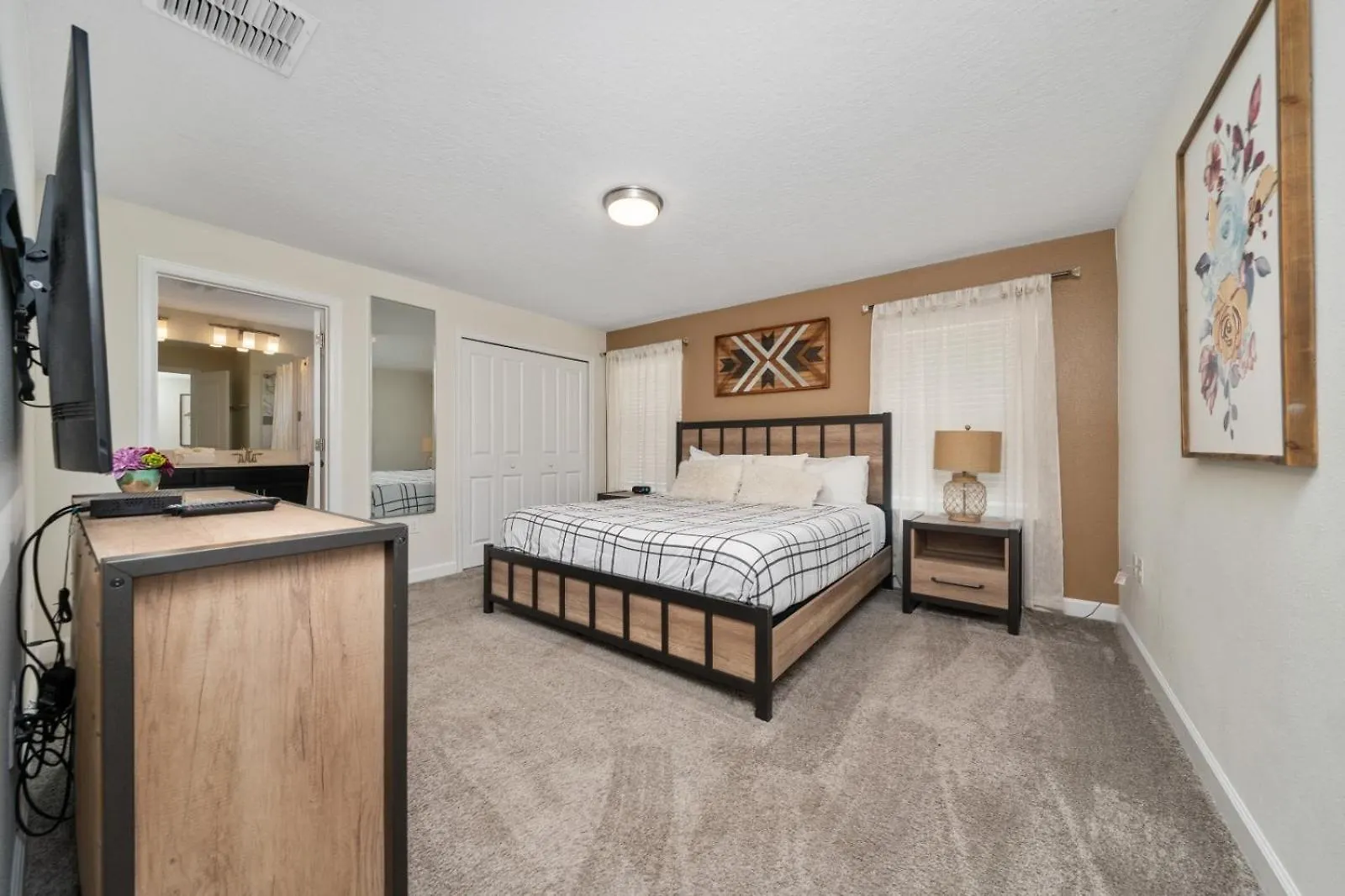 Spacious 4br Townhome Private Pool & Access 114 * Kissimmee