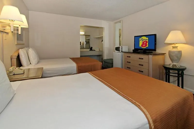 Hotel Super 8 By Wyndham Kissimmee/maingate/orlando Area Celebration