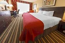Main Gate East Hotel 3*