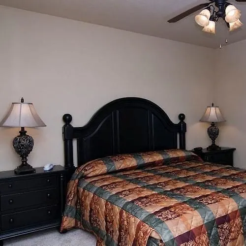 Bella Piazza By Contempo Hotel 3*
