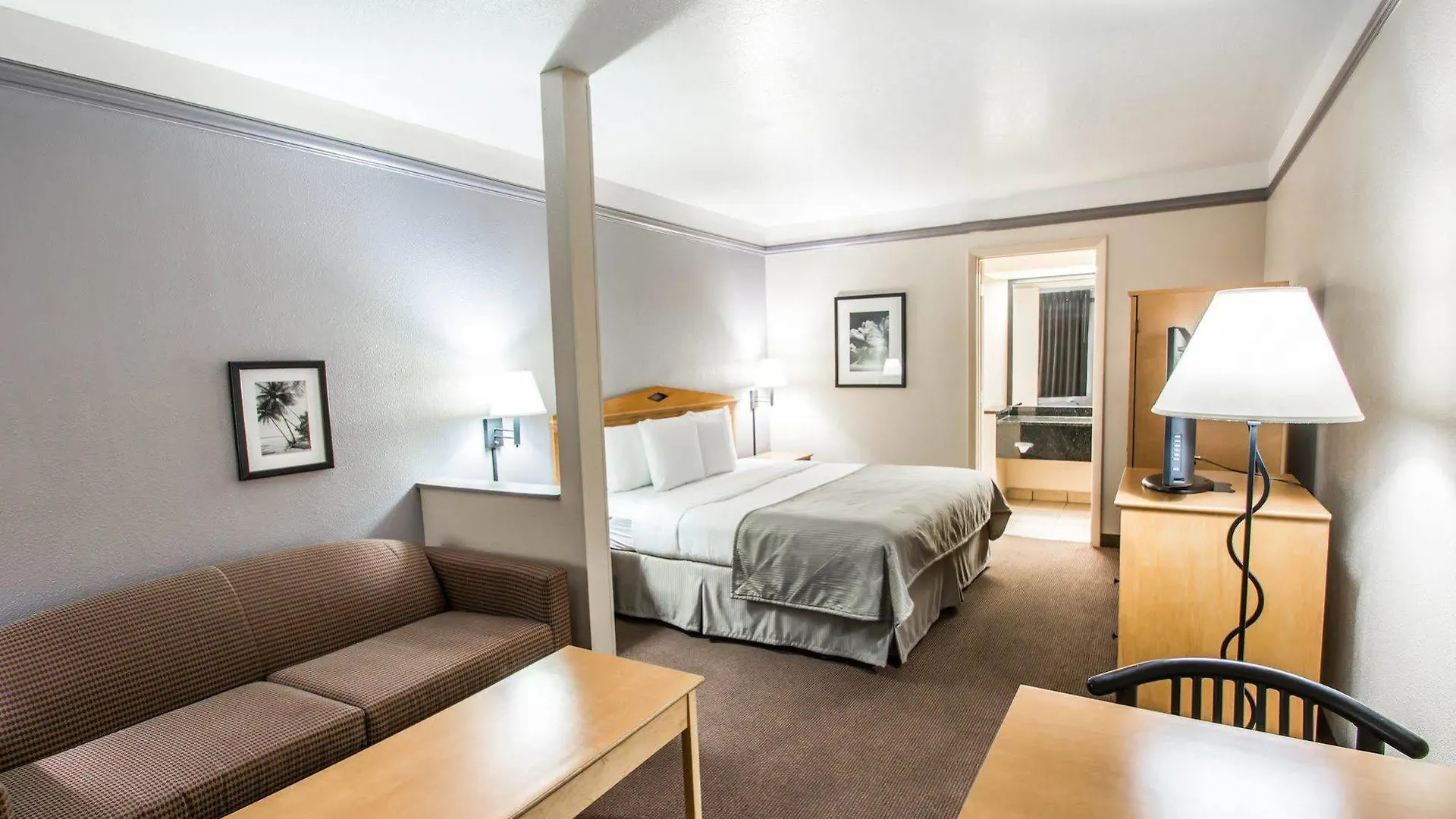 Maingate Garden Hotel 3*