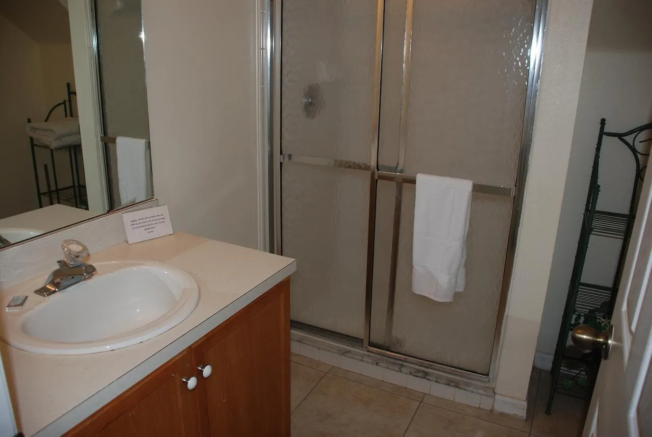 Close To With No Added Fees * Kissimmee