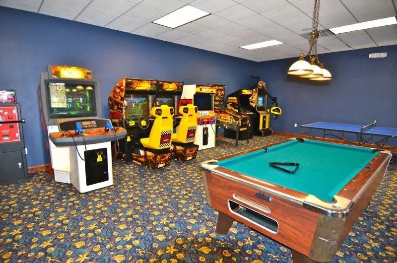 Beautiful 4 Bed 3 Bath Town With Splash Pool オーランド