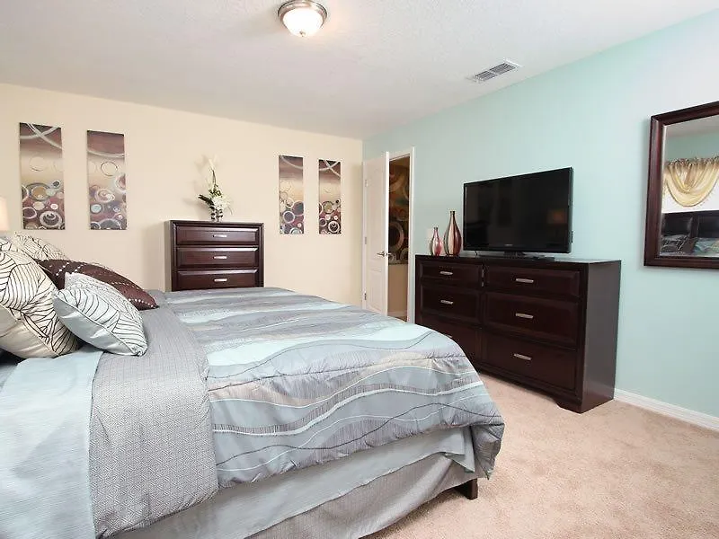 Beautiful 4 Bed 3 Bath Town With Splash Pool 別荘