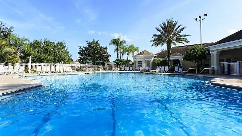 Stunning 4 Bedroom Pool Located In Windsor Palms Holiday home