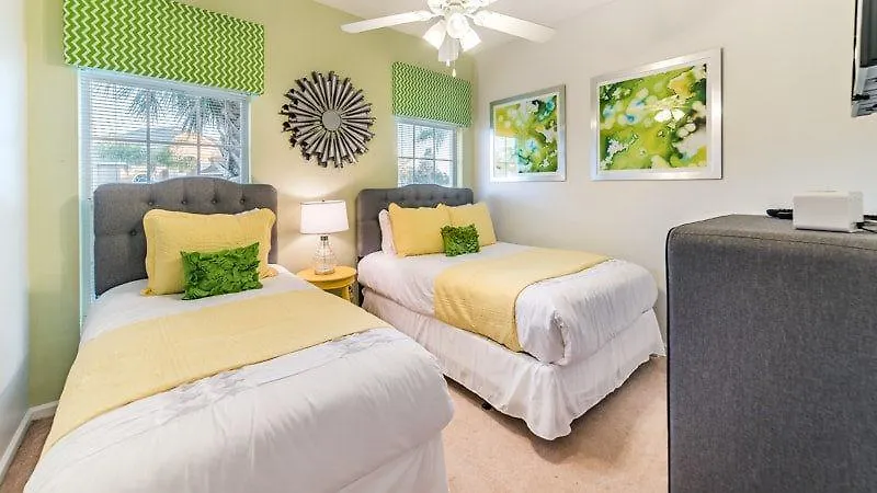 Holiday home Stunning 4 Bedroom Pool Located In Windsor Palms *