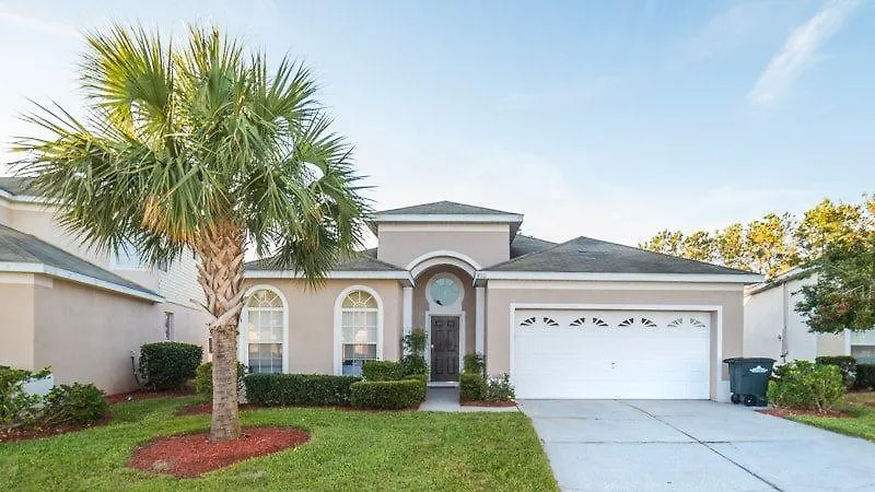 Stunning 4 Bedroom Pool Located In Windsor Palms Holiday home *