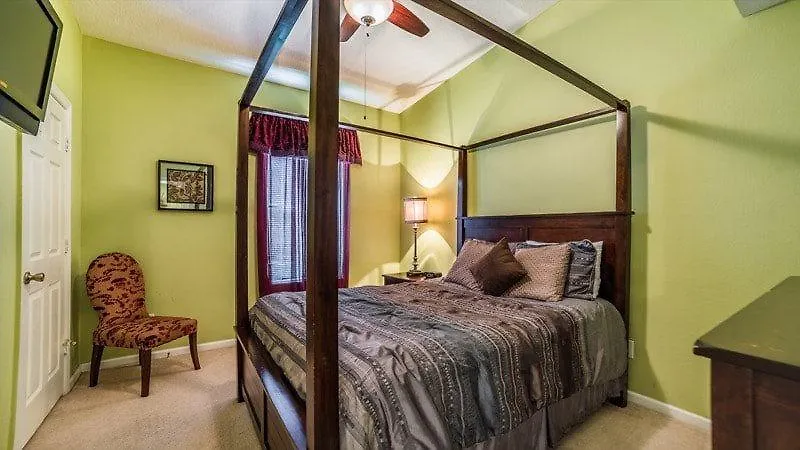 Lovely 4 Bedroom 3 Bath Pool In Gated * Orlando