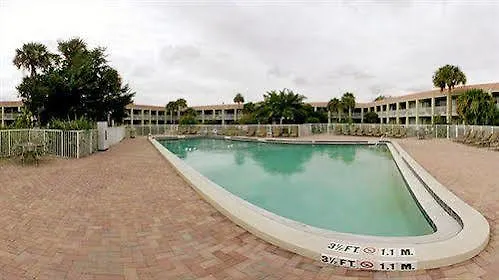 Motel The At Heritage Park