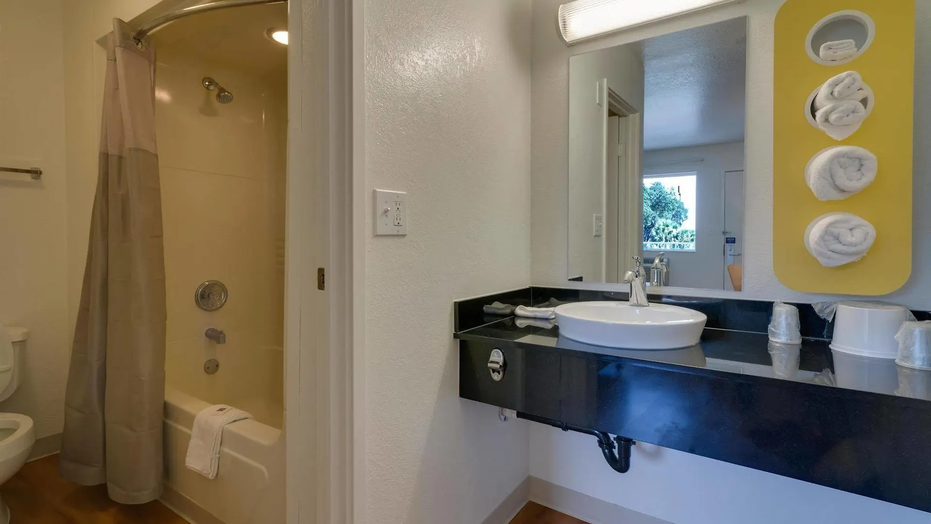 Hotel 6-kissimmee, Fl - Orlando