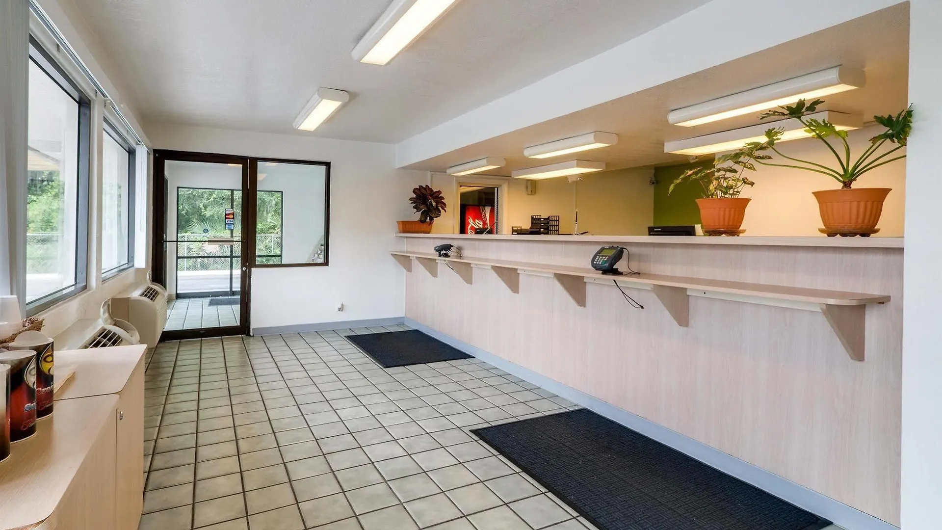 Hotel 6-kissimmee, Fl - Orlando 2*