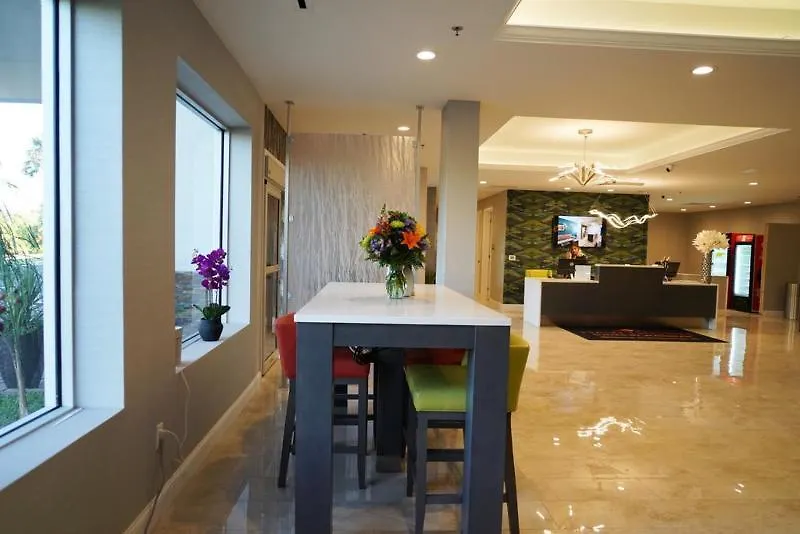 Hawthorn By Wyndham Gateway Hotel 3*