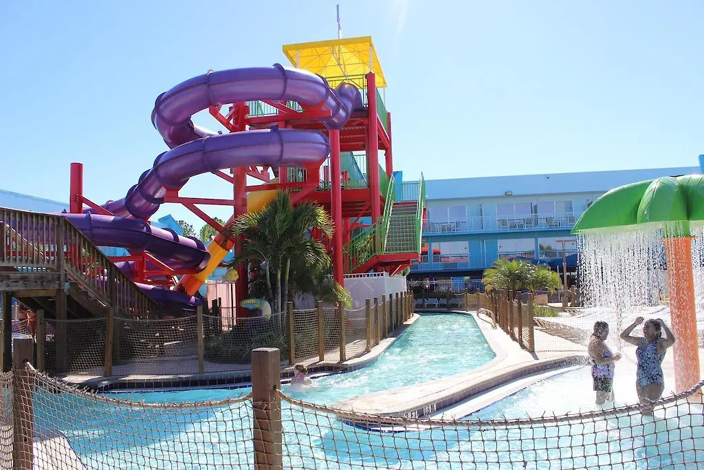 Ramada By Wyndham Flamingo Water Park Hotel 3*