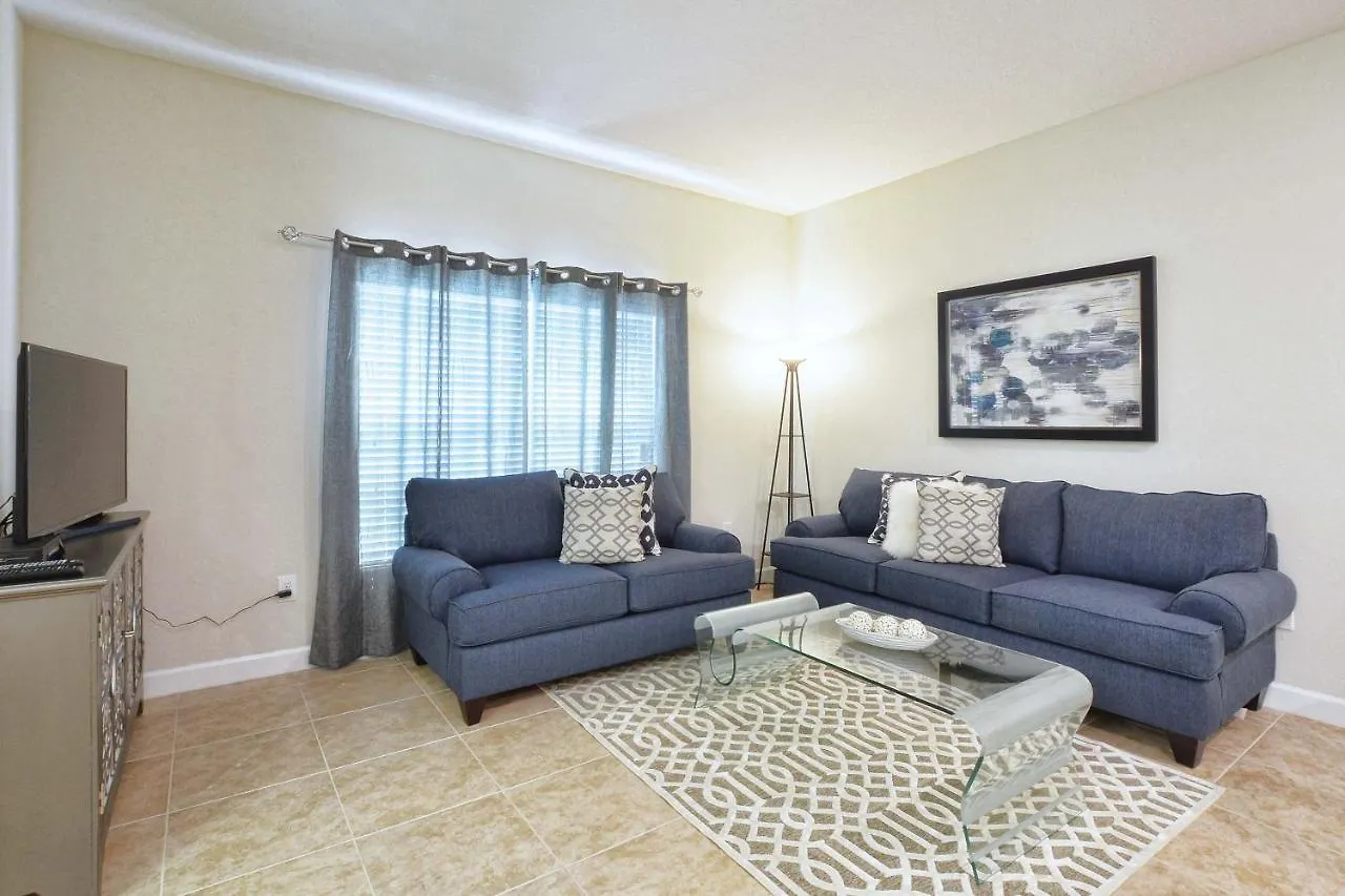 Storey Lake-4 Bedroom Townhome W/splashpool-1618st