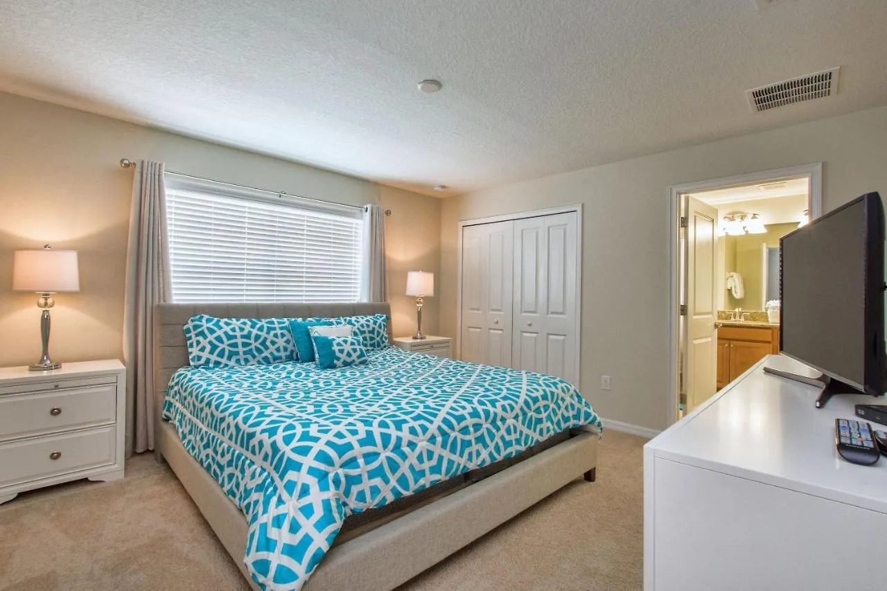 Storey Lake-4 Bedroom Townhome W/splashpool-1618st