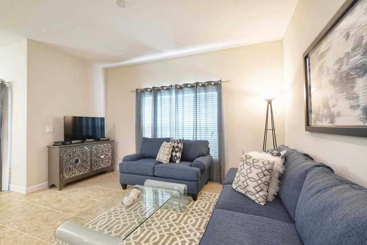 Storey Lake-4 Bedroom Townhome W/splashpool-1618st 펜션
