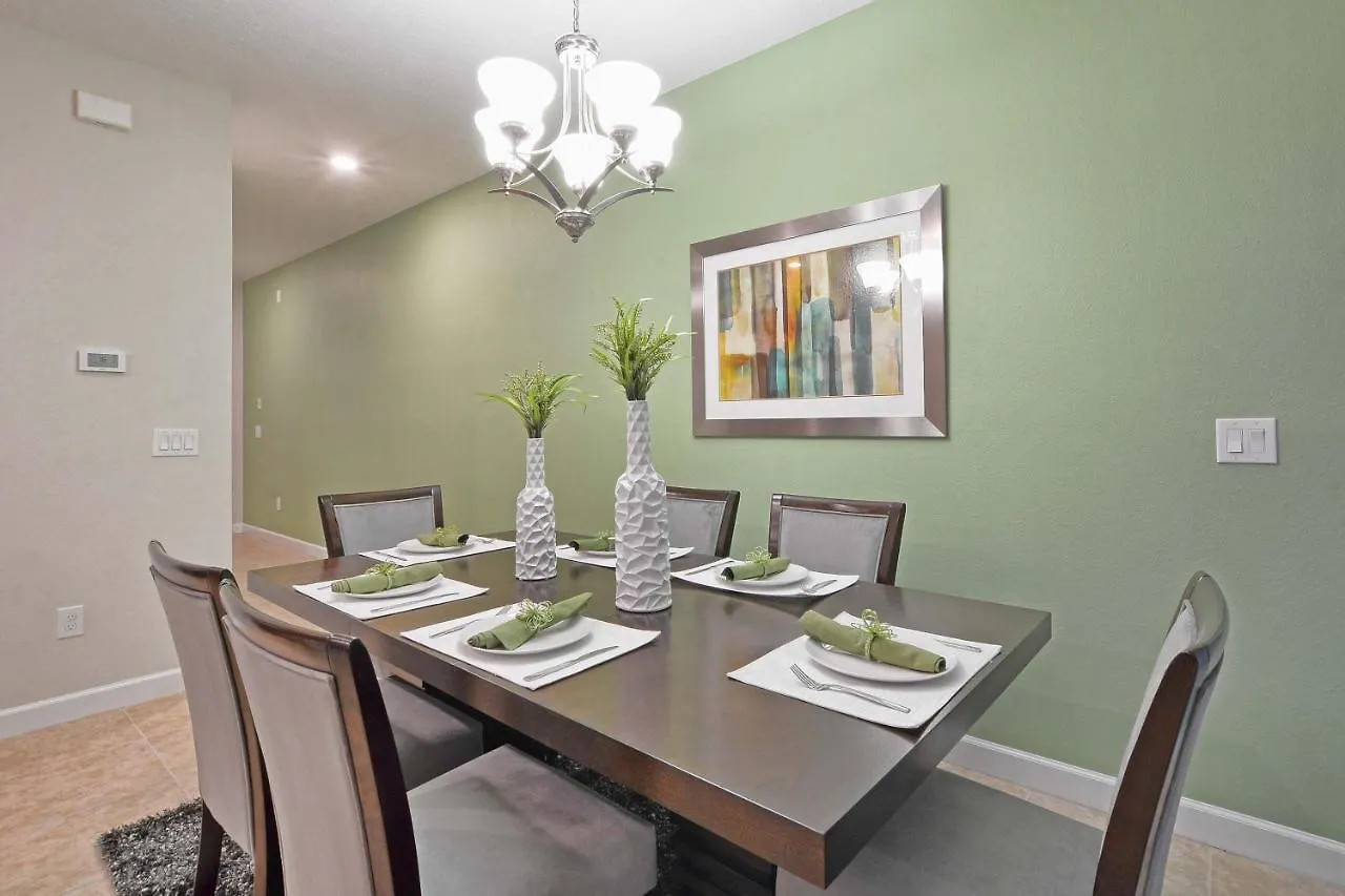 Storey Lake-4 Bedroom Townhome W/splashpool-1618st *