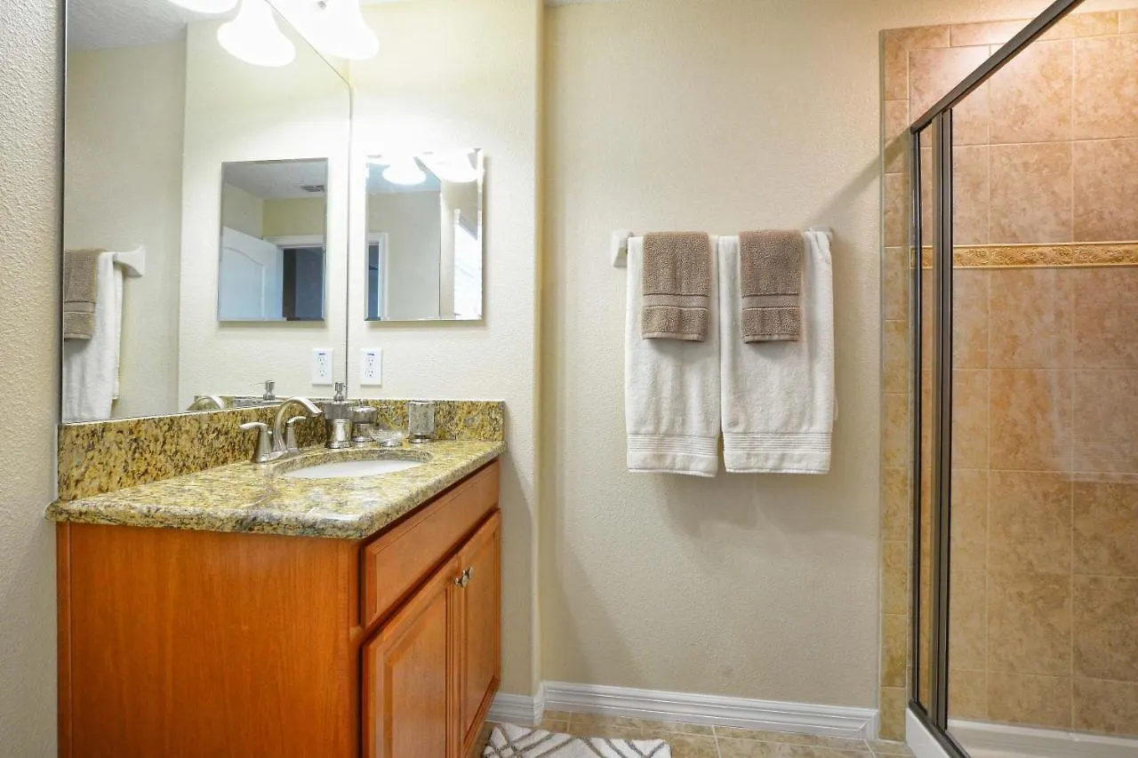 Storey Lake- 5 Bedroom Townhome W/pool -1601st
