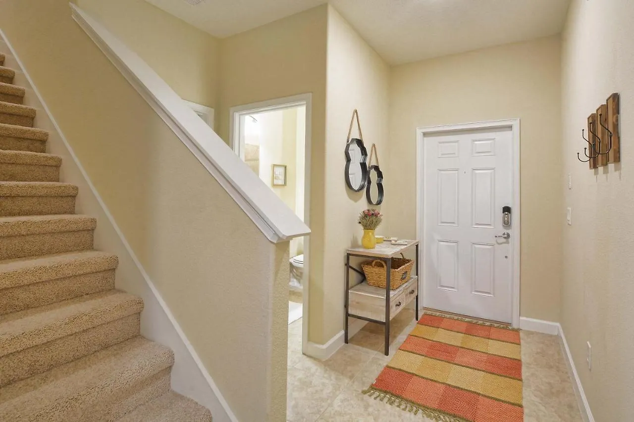 Storey Lake-4 Bedroom Townhome W/splashpool-1610st