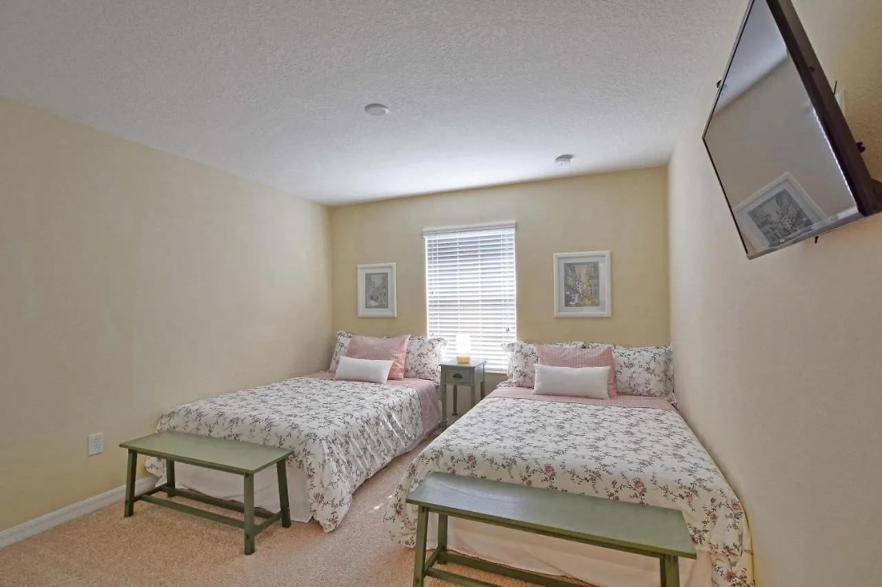 Storey Lake-4 Bedroom Townhome W/splashpool-1610st *