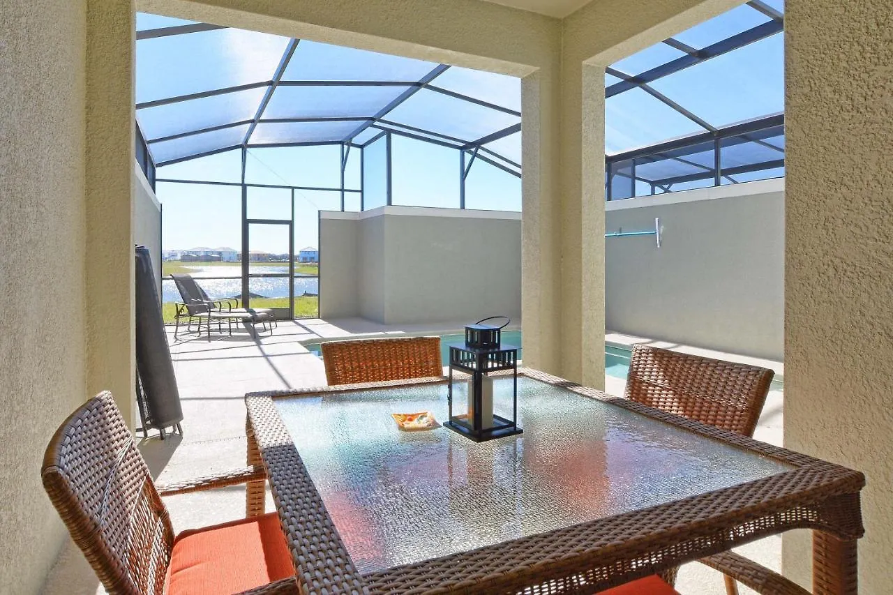 Storey Lake-4 Bedroom Townhome W/splashpool-1610st